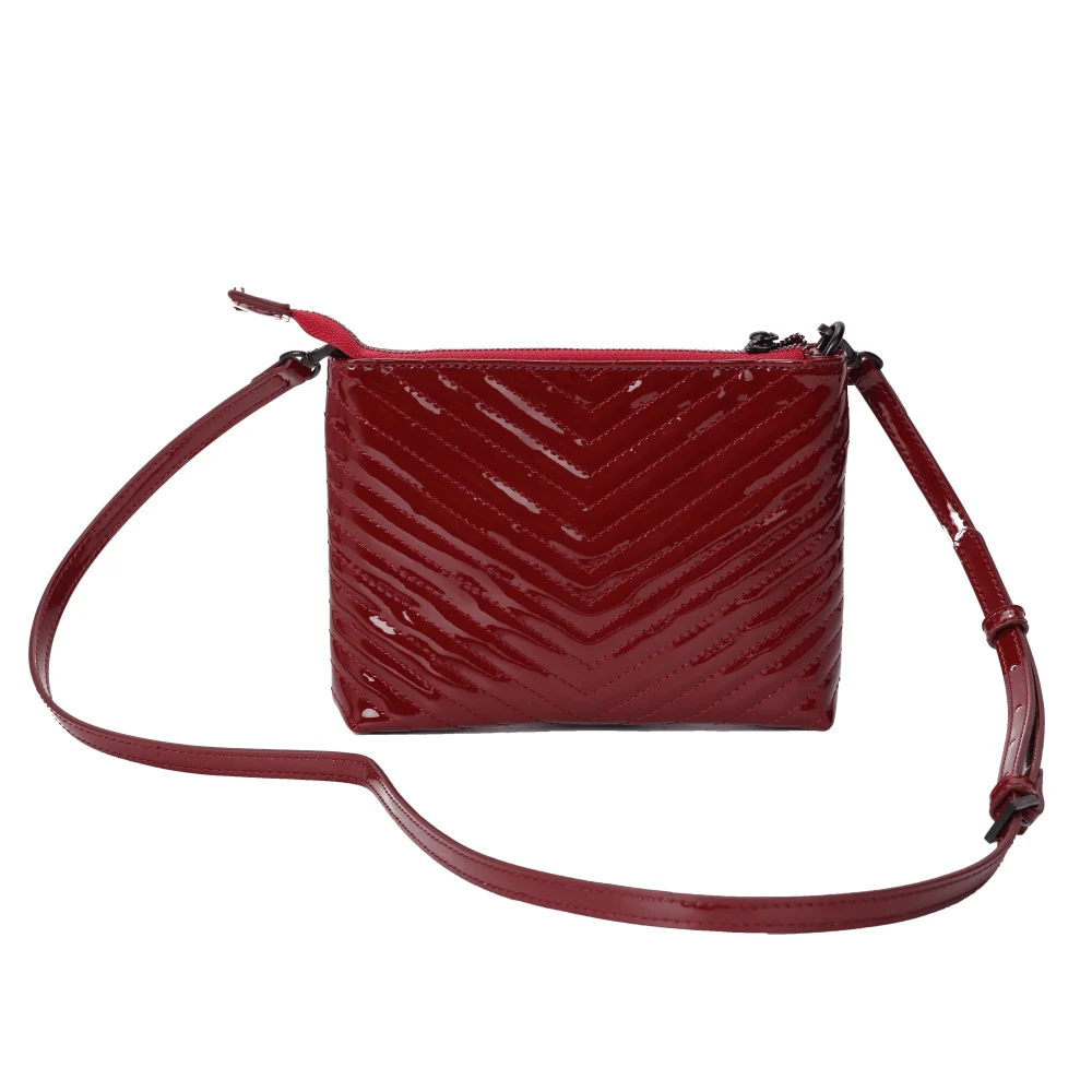 Bolsa Clutch Verniz Vermelho  Merlot Alça Transversal - vista 5 de 7