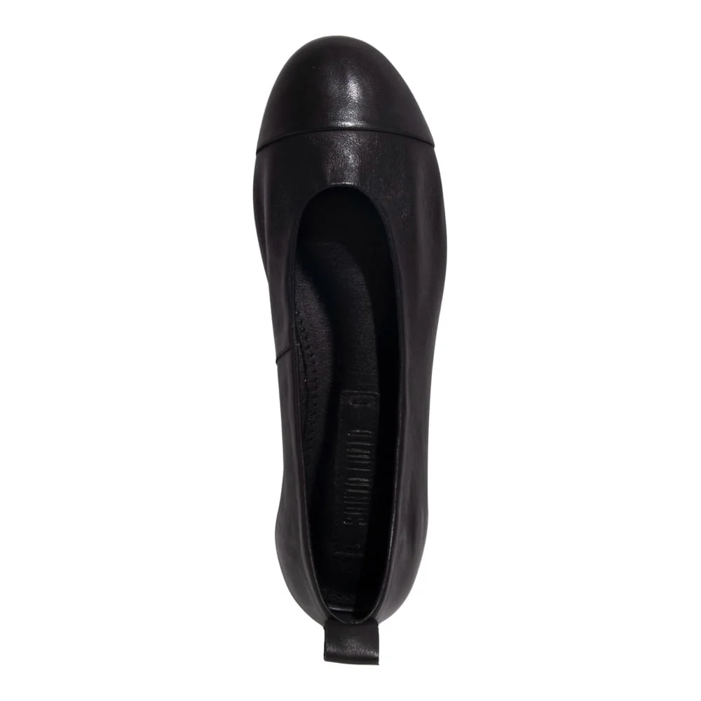 Sapatilha Couro Nobre Soft Preto Bico Redondo - vista 4 de 4