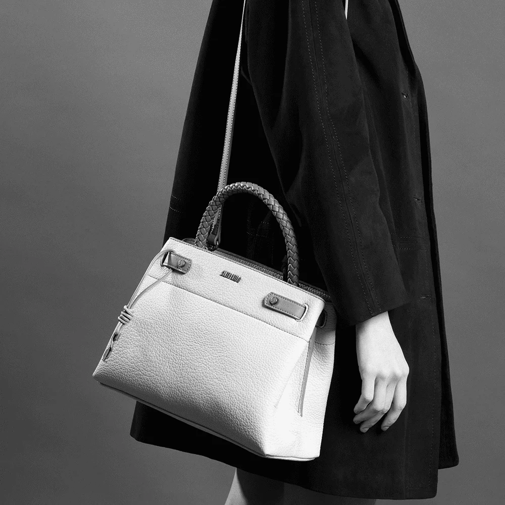 Bolsa Tote Floater Preta Alça Dupla - vista 8 de 8