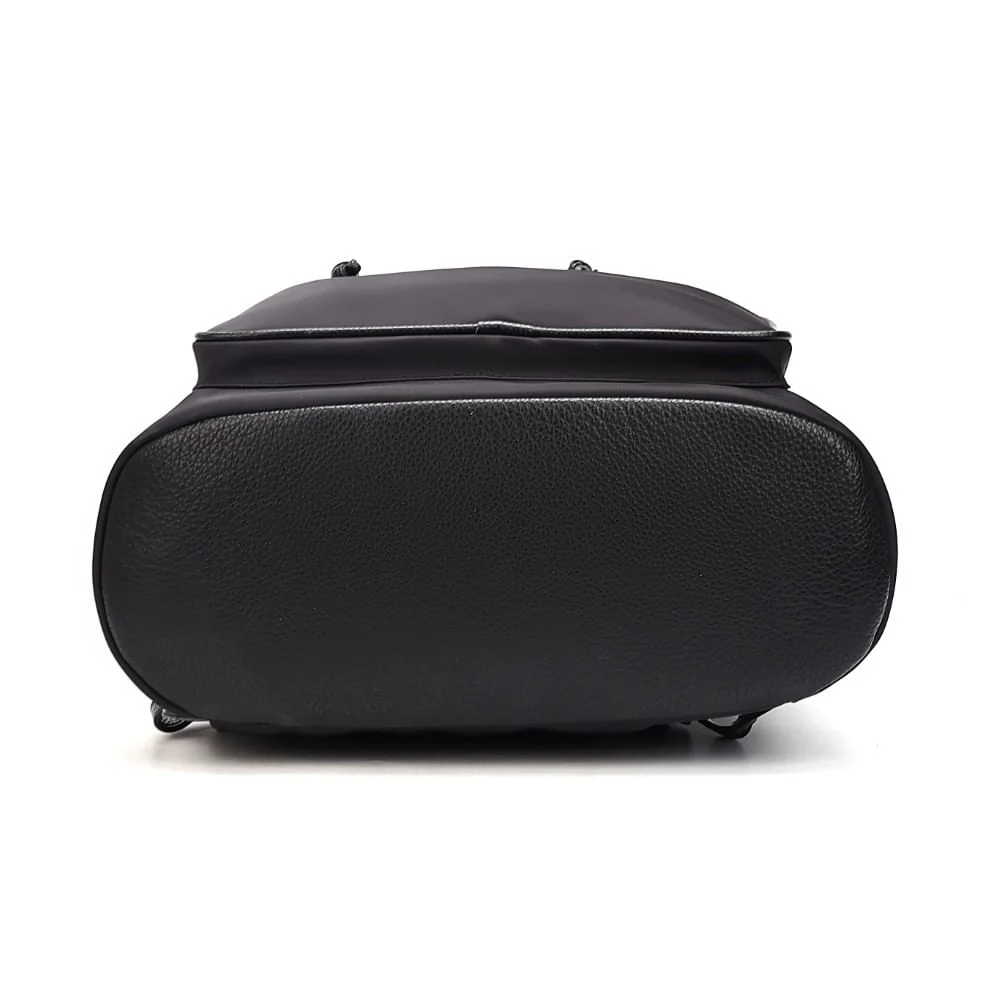 Mochila Grande Nylon Preta - vista 6 de 7