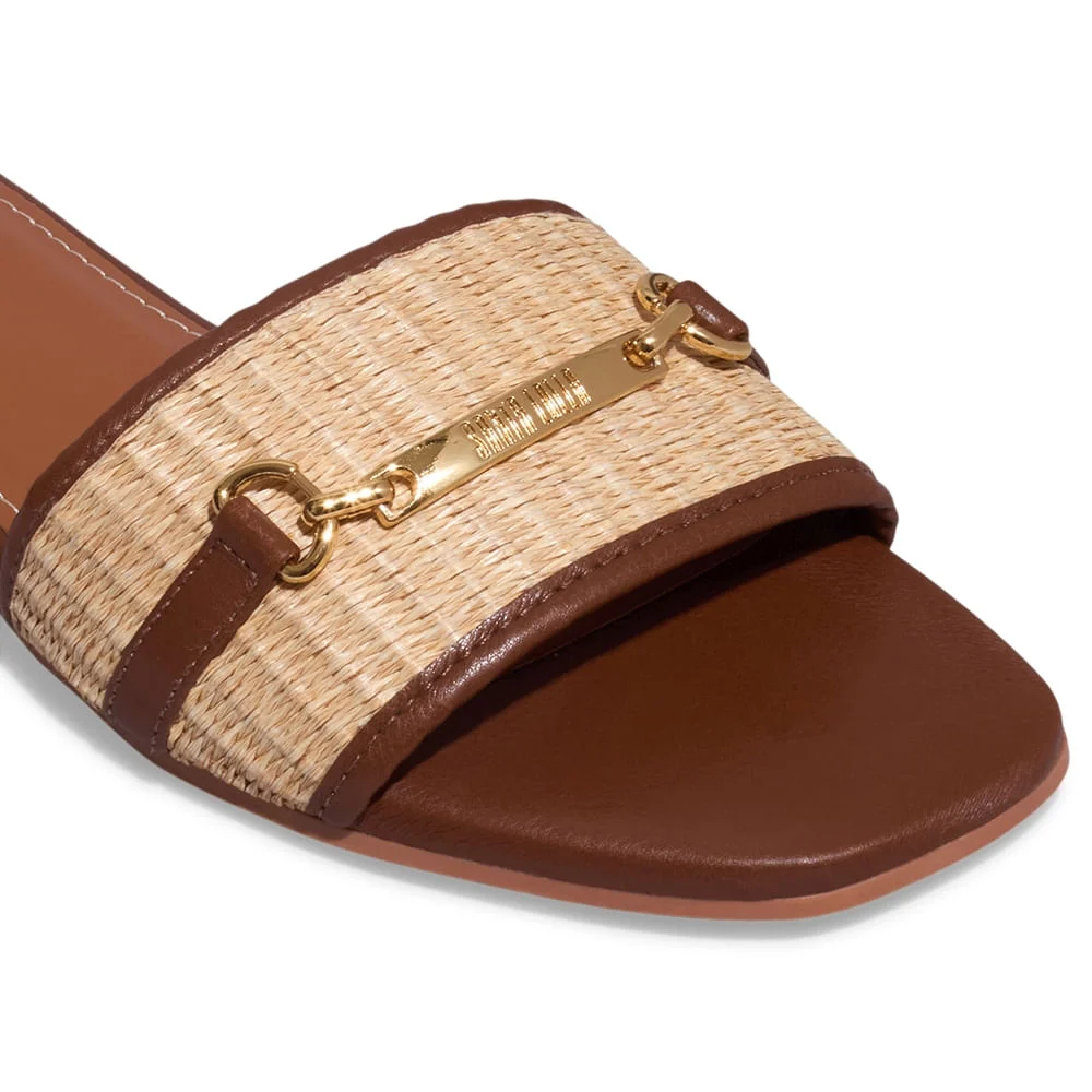 Rasteira Bico Quadrado Napa Soft Marrom - vista 4 de 5