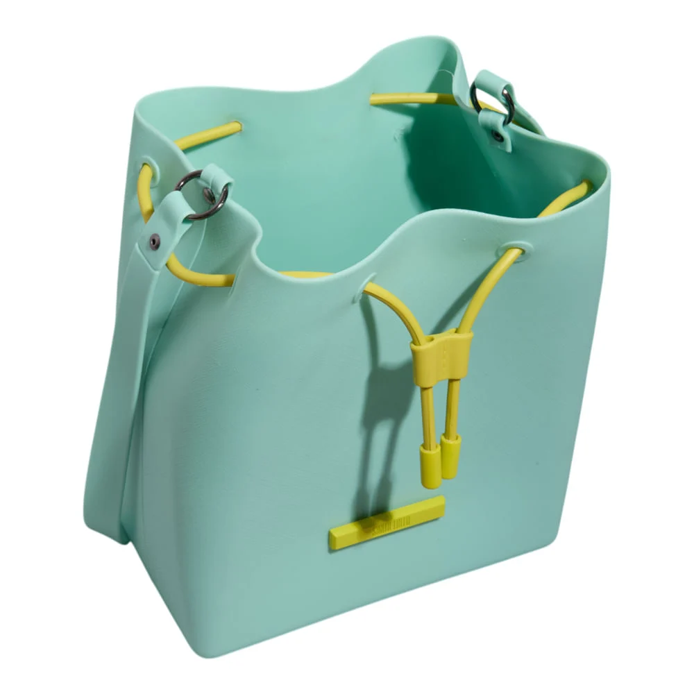 Bolsa Bucket Borracha Verde Água Alça Transversal - vista 3 de 3