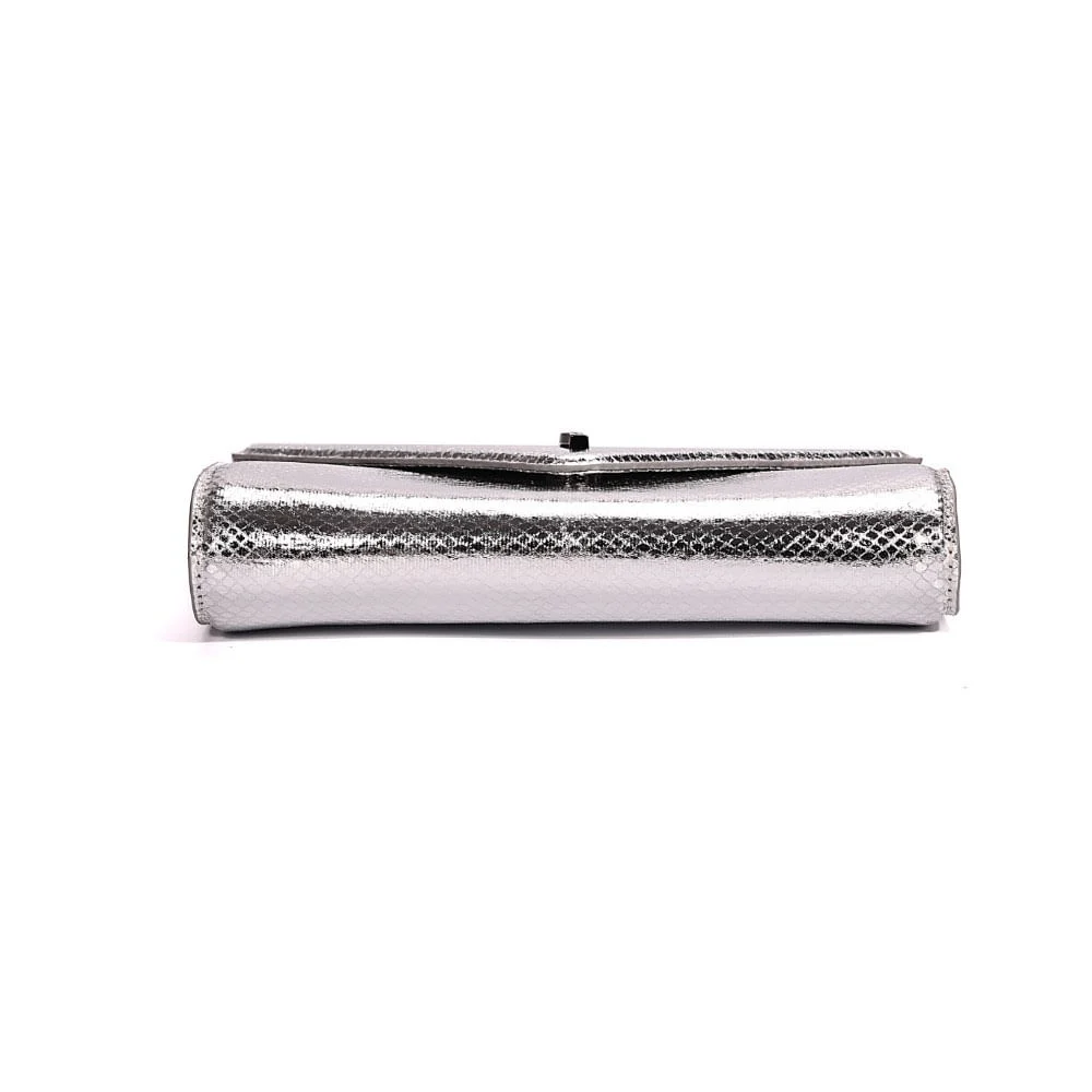 Bolsa Clutch Envelope Metalizada Transversal Prata - vista 7 de 7