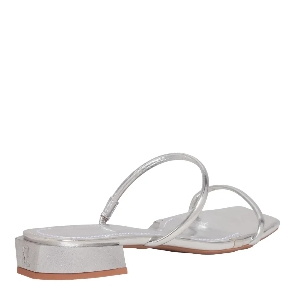 Mule Metalizado Reflexo Prata Bico Quadrado - vista 3 de 4