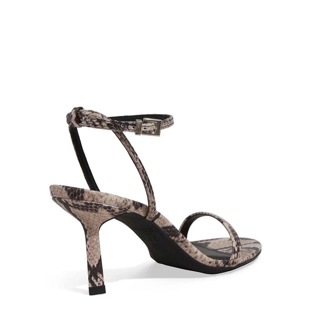 Sandália Couro Animal Print Cobra Salto Fino - vista 3 de 3