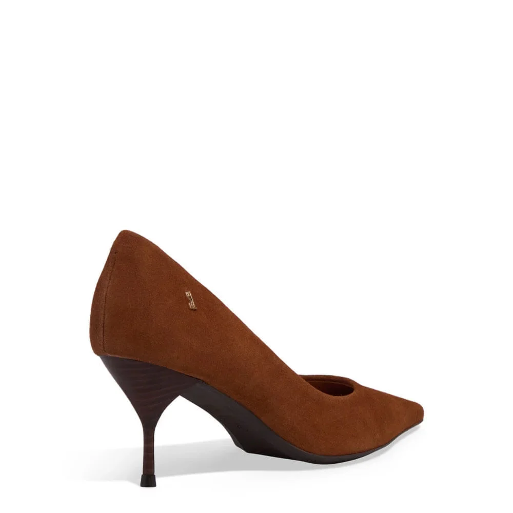 Scarpin Couro Nobuck Salto Agulha Marrom Safari - vista 3 de 3