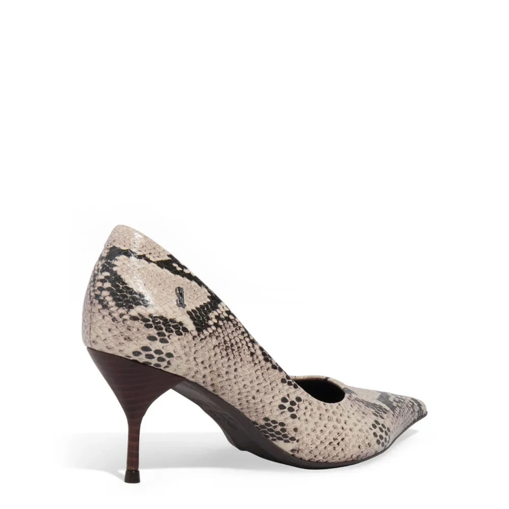 Scarpin Couro Salto Agulha Bico Fino Animal Print Cobra - vista 3 de 3