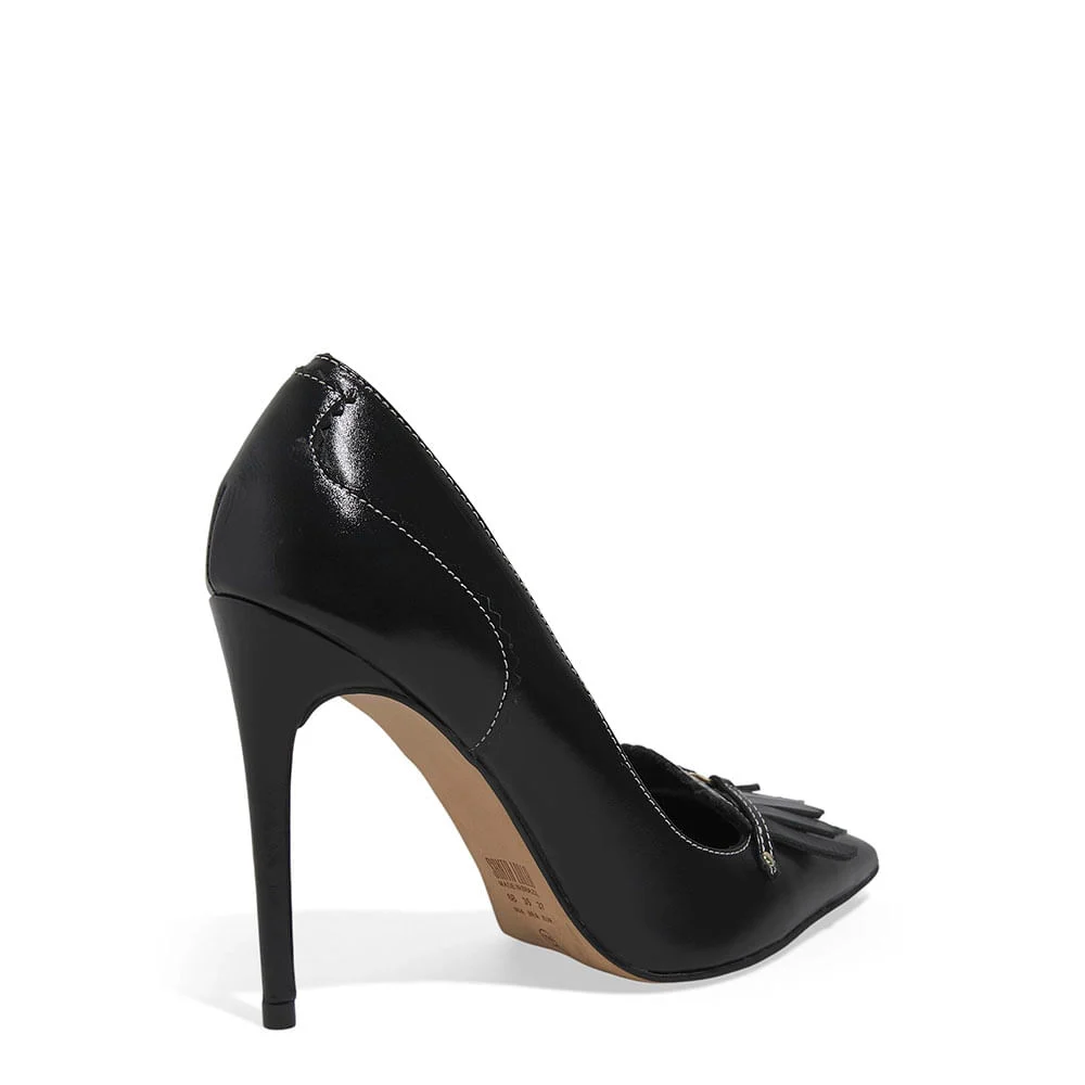 Scarpin Couro Preto Bico Fino Franja - vista 4 de 5