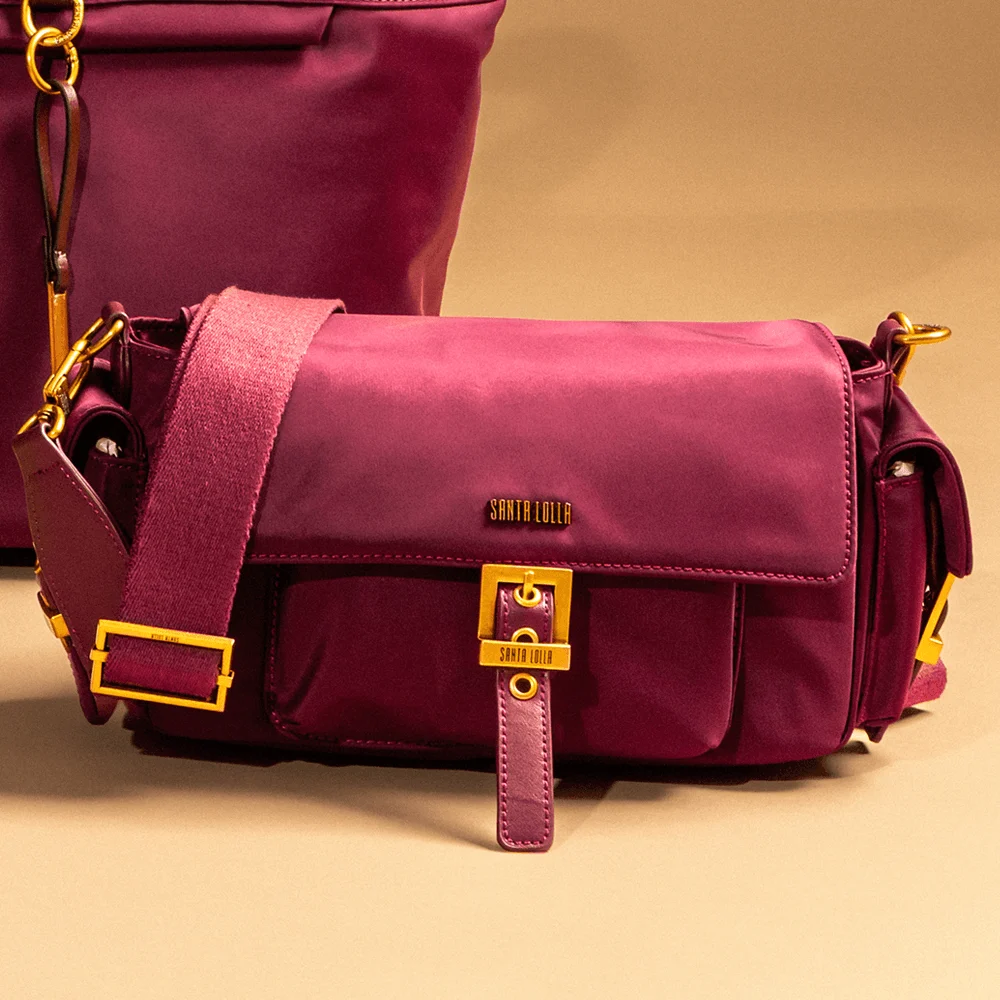 Bolsa Nylon Média Roxo Berry Fivela Transversal - vista 2 de 9