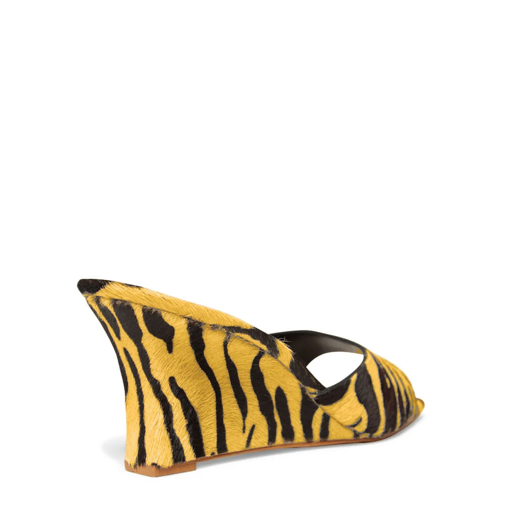 Mule Couro Pelo Estampa Zebra Bico Quadrado - vista 3 de 3