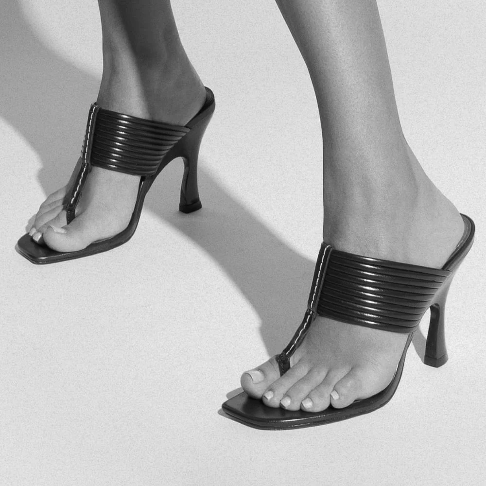Mule Thong Napa Madri Salto Fino Preto - vista 4 de 4