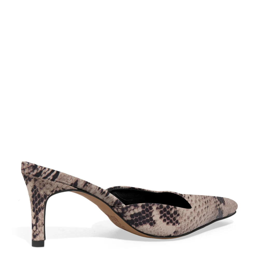 Mule Couro Bico Quadrado Animal Print Cobra - vista 3 de 3