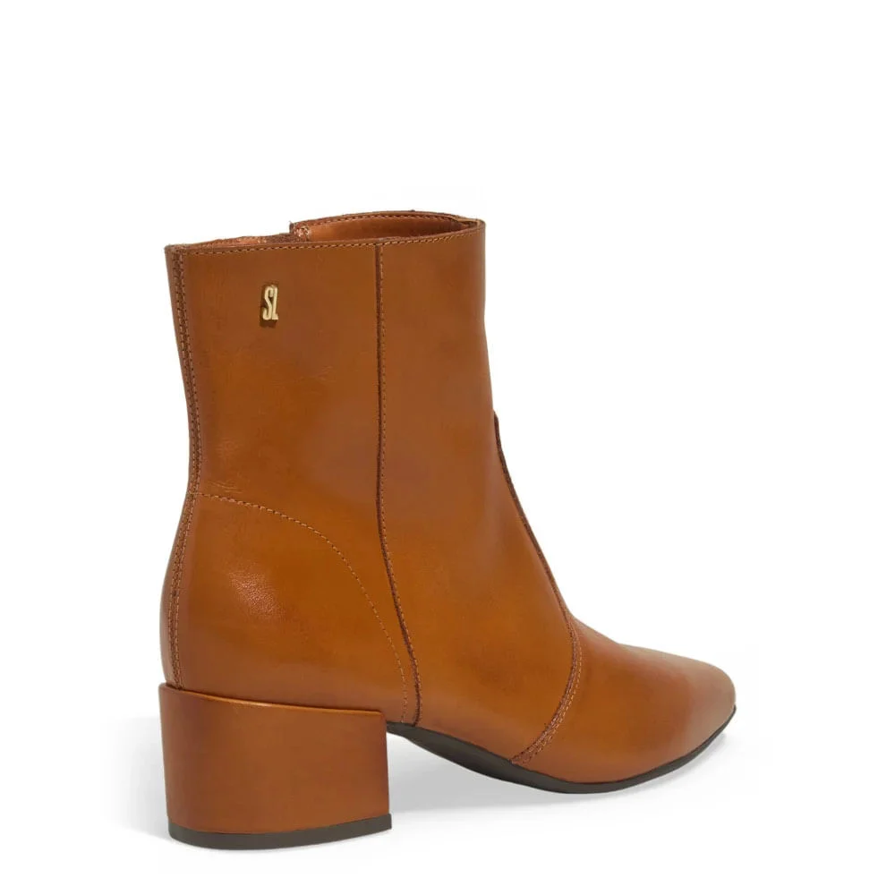 Bota Cano Médio Couro Salto Baixo Marrom Terracota - vista 3 de 3