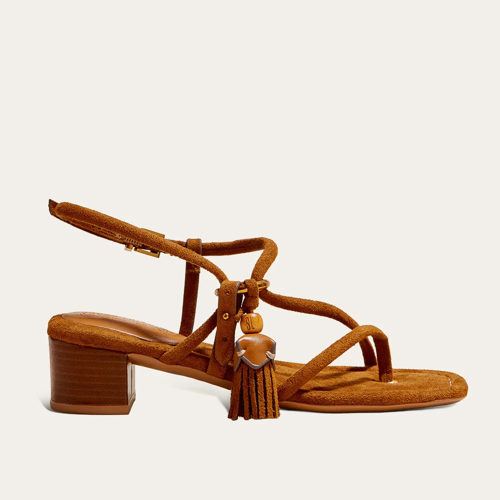 Sandália Suede Caramelo Salto Grosso Tassel - vista 1 de 3
