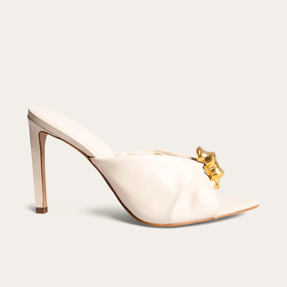 Tamanco Mule Metal Couro Pelica Soft Bico Folha Off White - vista 2 de 5