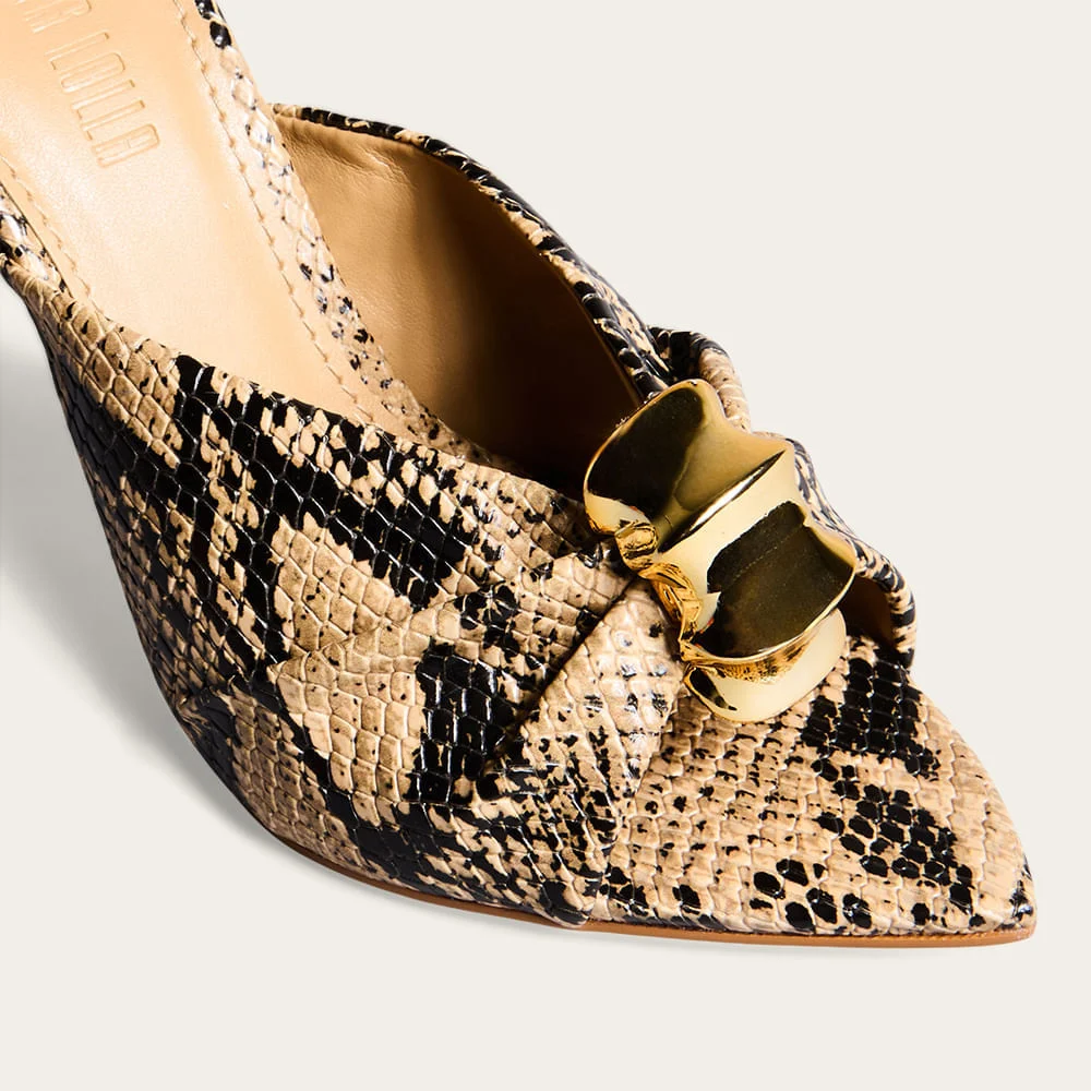 Tamanco Mule Metal Couro Bico Folha Animal Print Cobra - vista 4 de 5