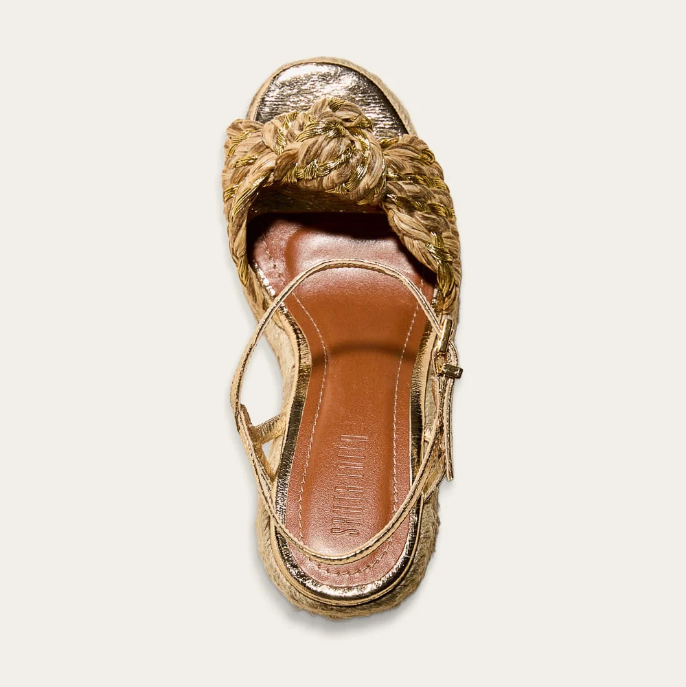 Sandália Espadrille Anabela Couro Metalizada Dourada - vista 3 de 3