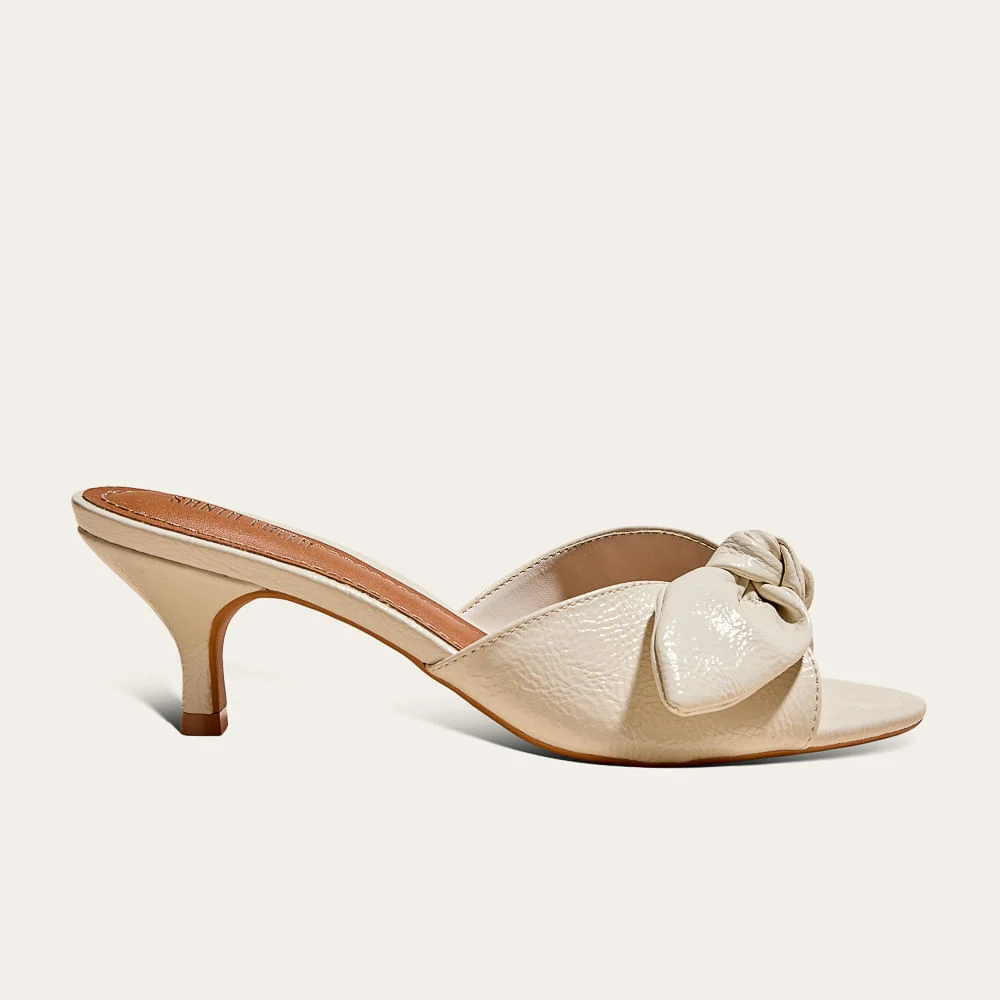 Tamanco Mule Laço Verniz Salto Fino Baixo Off White - vista 1 de 3