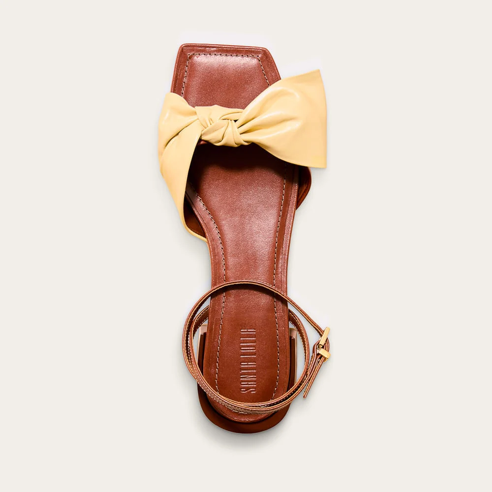 Rasteira Laço Couro Confort Bico Quadrado Amarelo Buttercream - vista 3 de 3