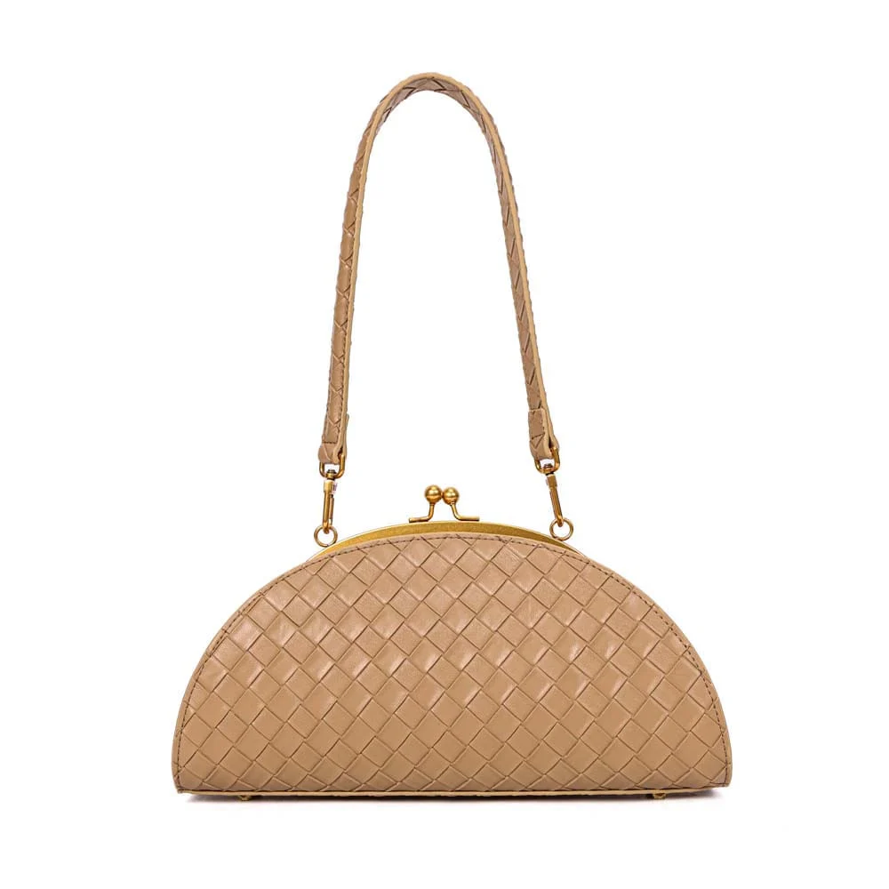 Bolsa Clutch Meia Lua Alça De Ombro Tressê Bege Areia - vista 7 de 9