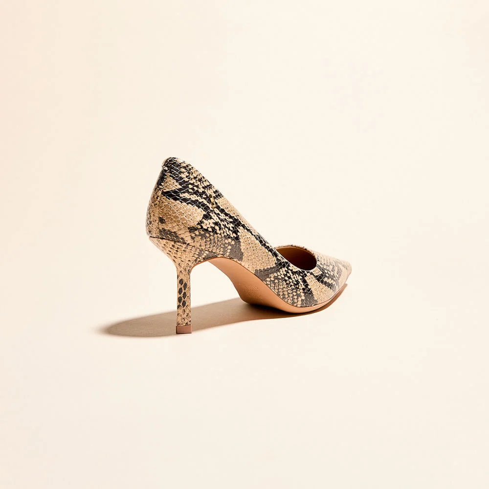 Scarpin Couro Cobra Animal Print Salto Baixo - vista 2 de 3