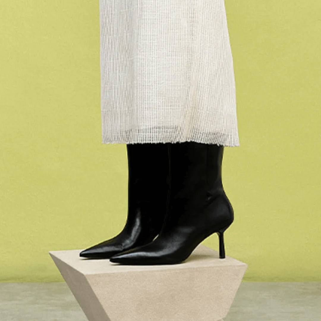 Bota Couro Pelica Soft Bico Fino Preta - vista 5 de 5