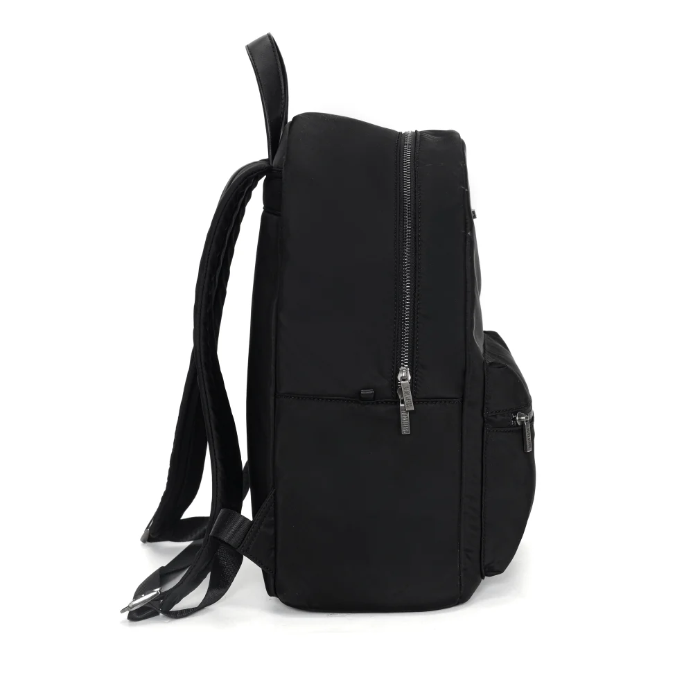 Mochila Grande Nylon Preta - vista 4 de 7